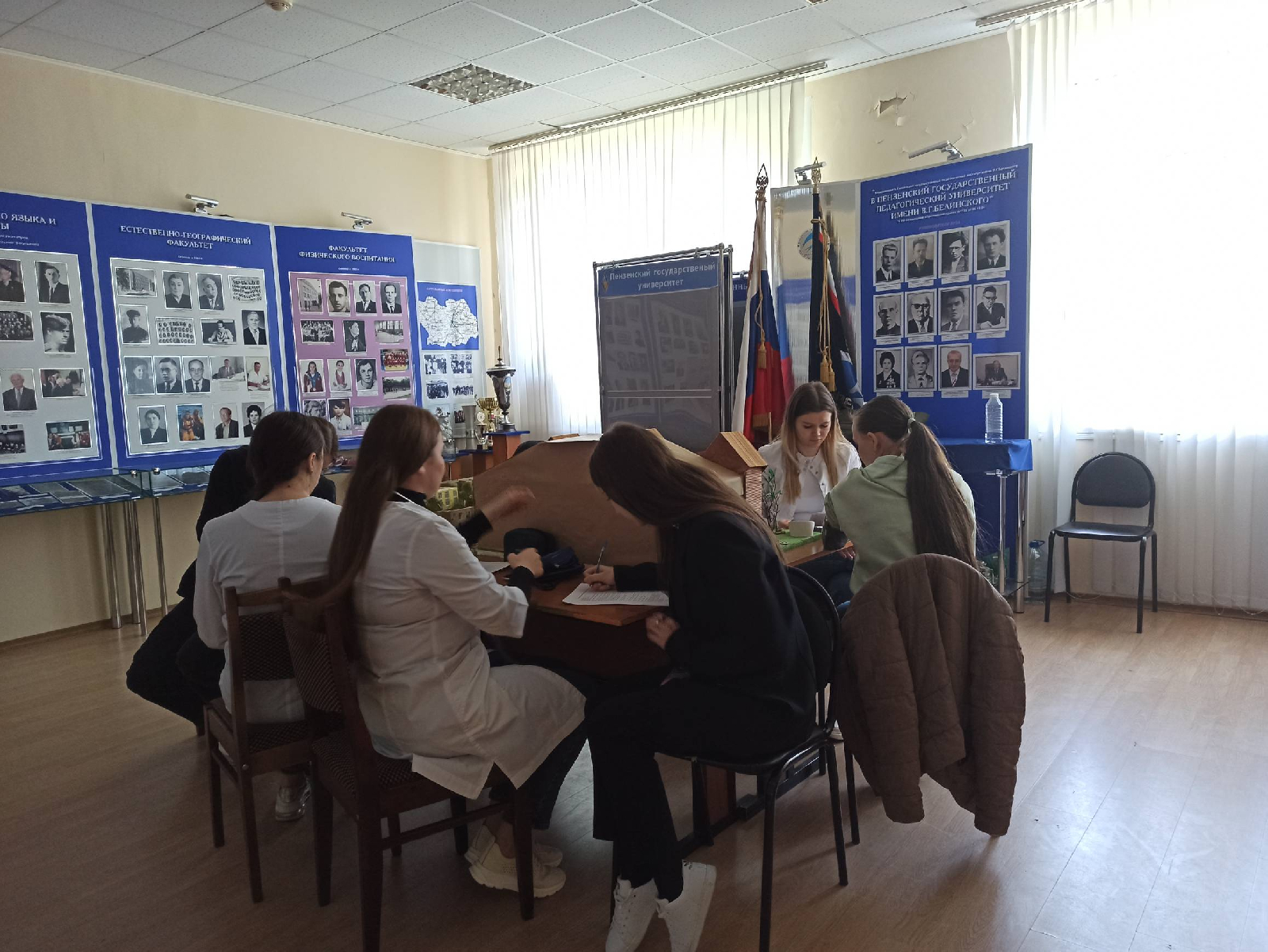 Студенты кафедры приняли участие в акции «Измерь давление – позаботься о будущем»